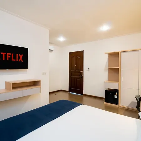 15 m² dengan 1 kamar tidur dan 1 kamar mandi pribadi di Blok M-2